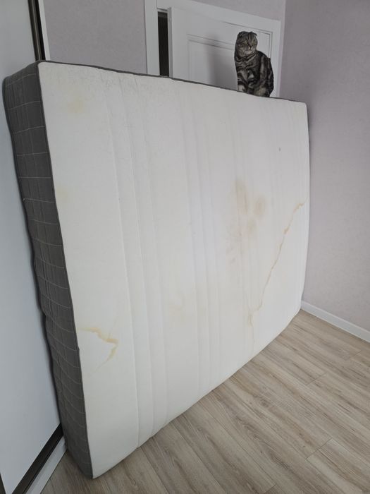Продаётся матрас IKEA