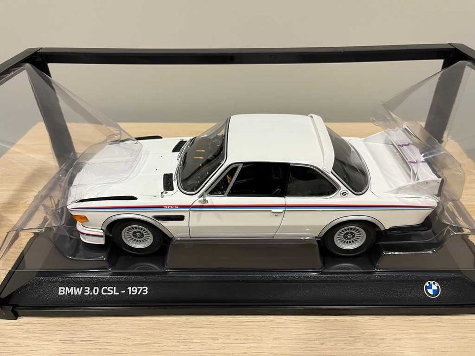 BMW 3.0 CSL 1:18 (Dealer edition - Minichamps)