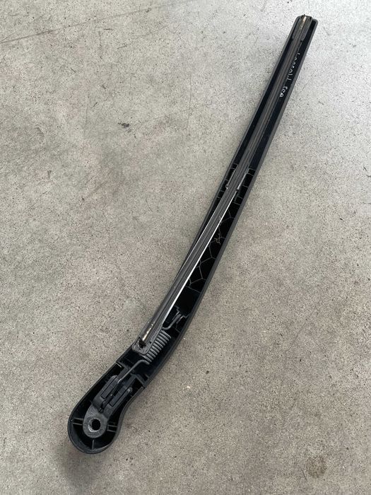 Brat stergator luneta Bmw seria 5 G31 Touring cod 7403857