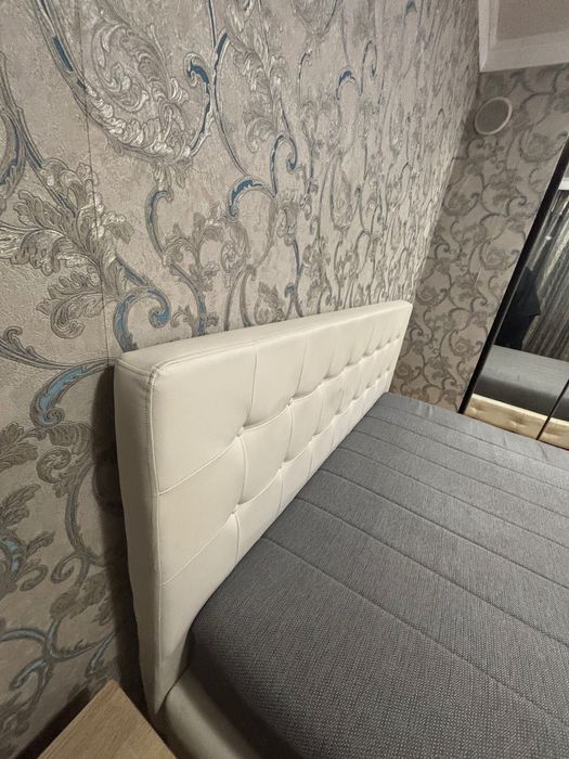 Спалня 180х200 с матрак и повдигащ механизъм