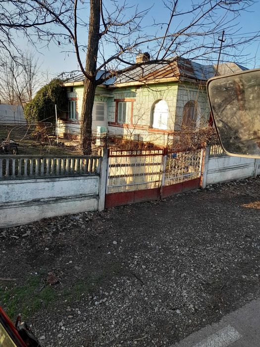 Casă de vânzare la țară