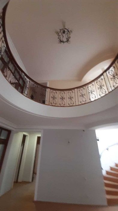Дом под офис м.Буюк Ипак Йули ч/х Салом 2-этажа 7-комн 600 м² ремонт