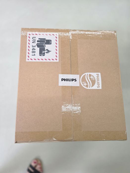 Прахосмукачка робот PHILIPS XU2100/25 чисто нова. Неразпечатан кашон
