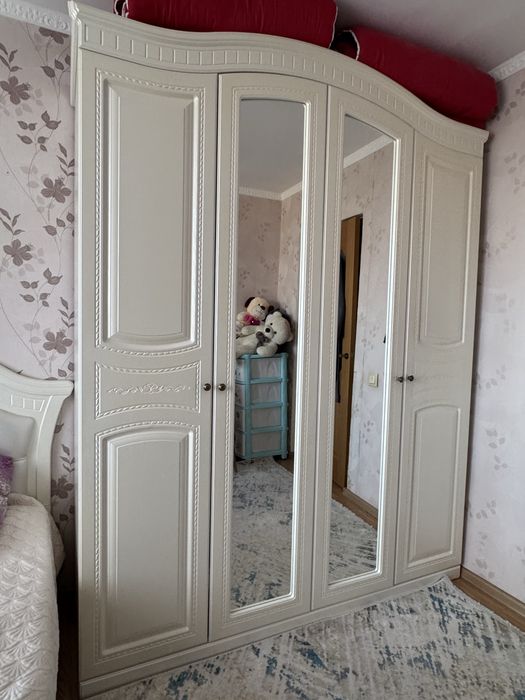 Спальный гарнитур