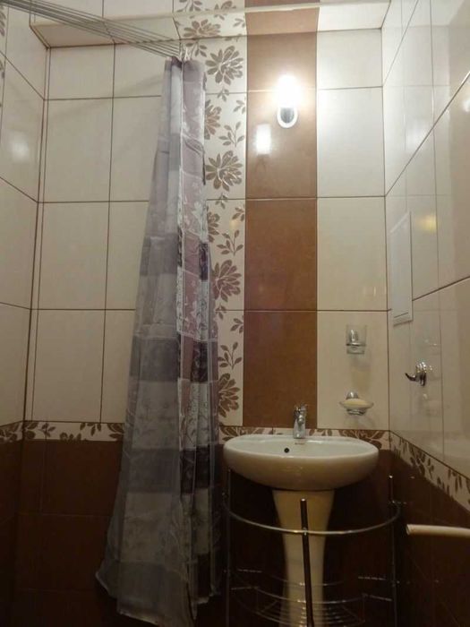 Тристаен ап. под наем в кв. Сухата река