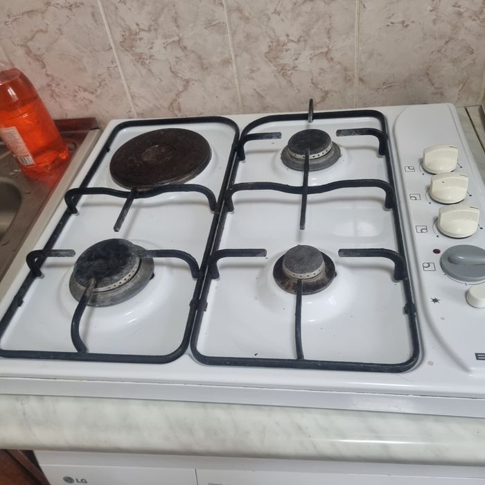 Настольная плита газовая+1 элект комфорка