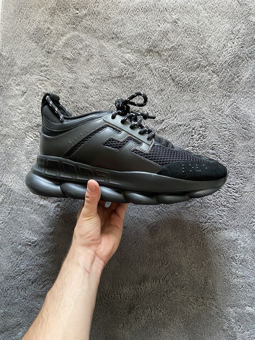 Versace chain reaction