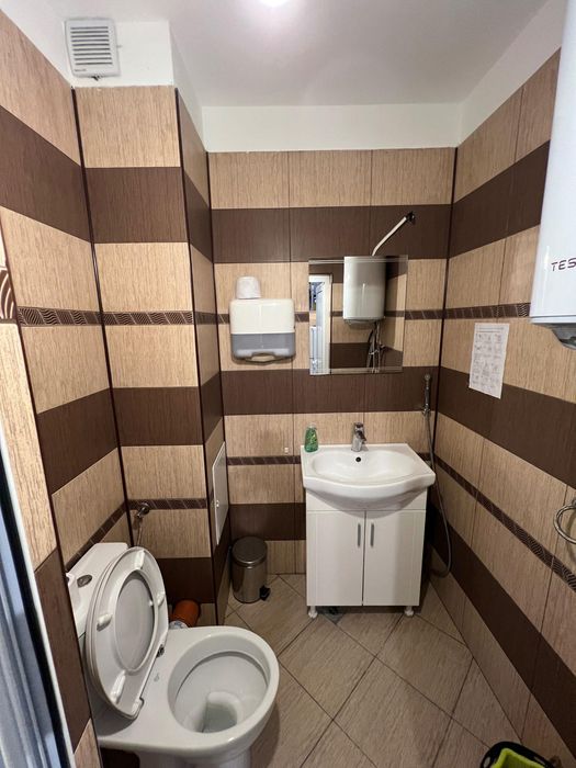 Дава се под наем Офис в Пловдив, Съдийски - 70 кв.м за 612 € - Снимка #4