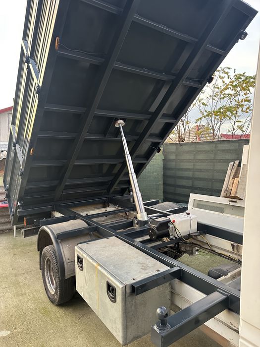 Vand Mercedes Sprinter 412 basculabil pe trei parti