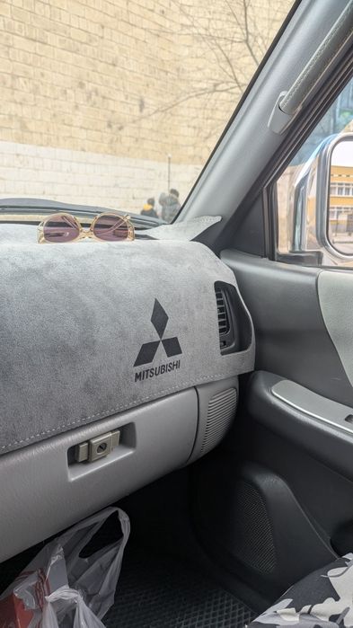 Продам накидку на Монтеро Паджеро натива