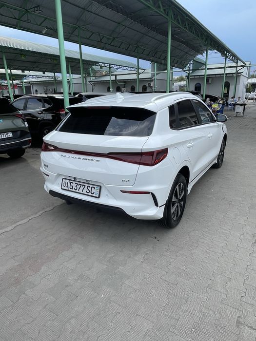 Byd E2 srochno sotiladi