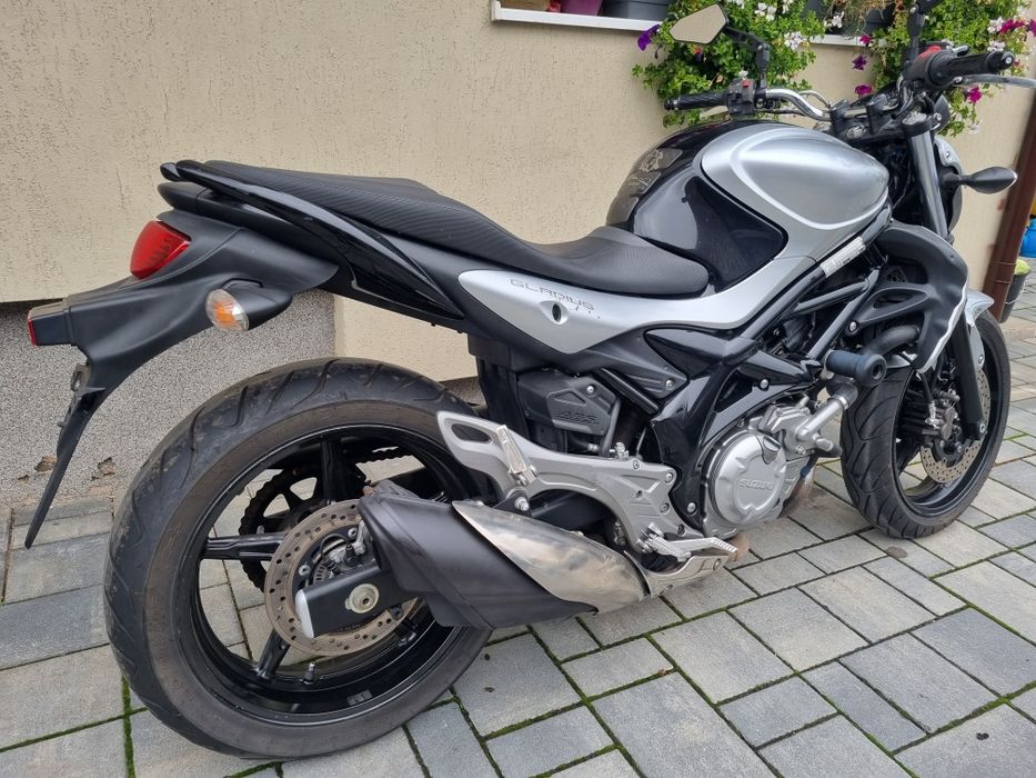 Suzuki Gladius ABS ( SFV 650 A )