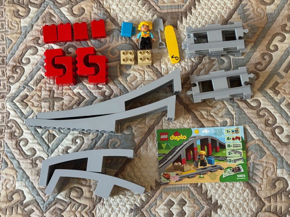 LEGO DUPLO Tren cu Aburi Electric + Extensie Pod (#10874 + #10872)