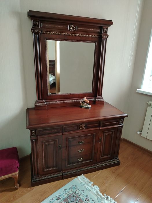 Спальный гарнитур