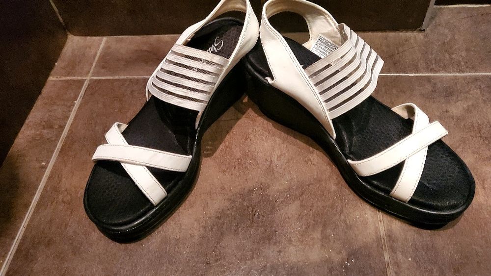 Сандали Sketcherr, Страдивариус,Кендъл+ Кели