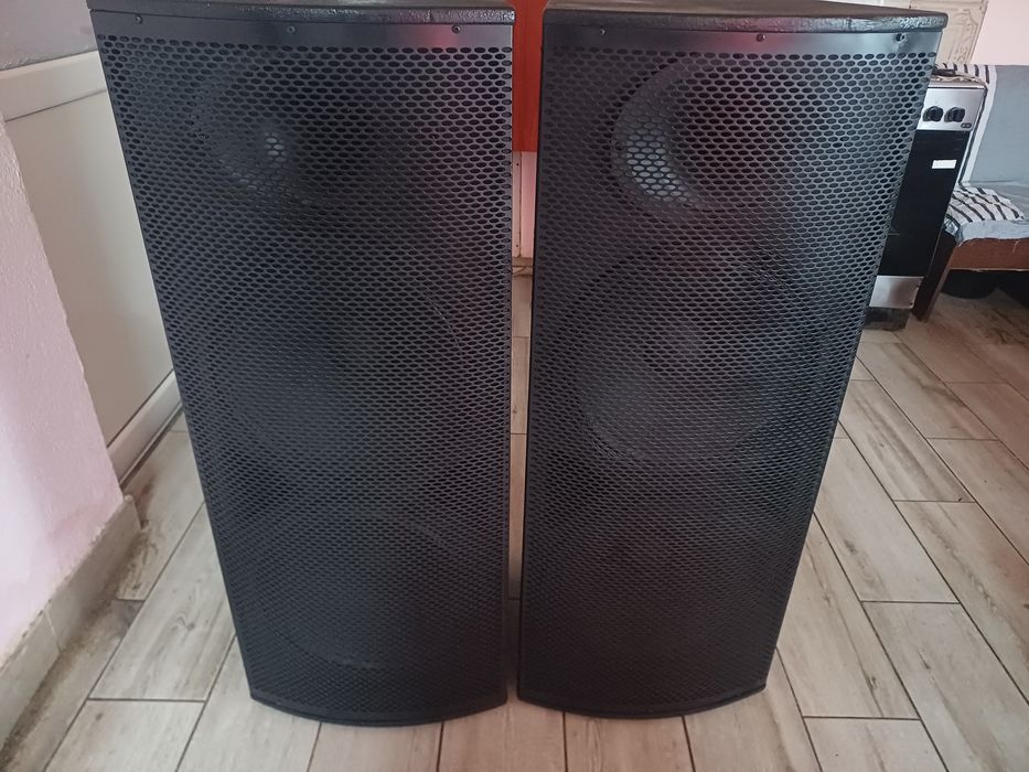 Vand boxe profesionale alto sunt pe 15 toli pret 1500 lei sau schimb cu iphone 14 pro max