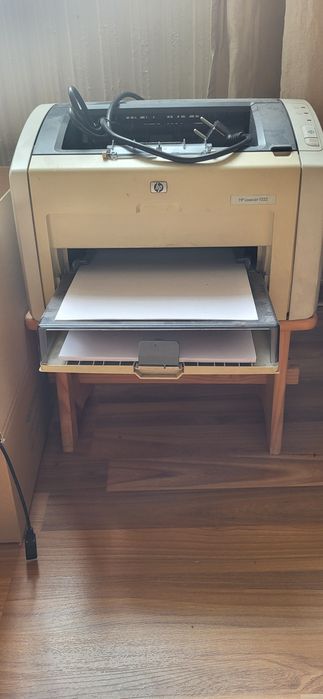Принтер HP laserjet 1022