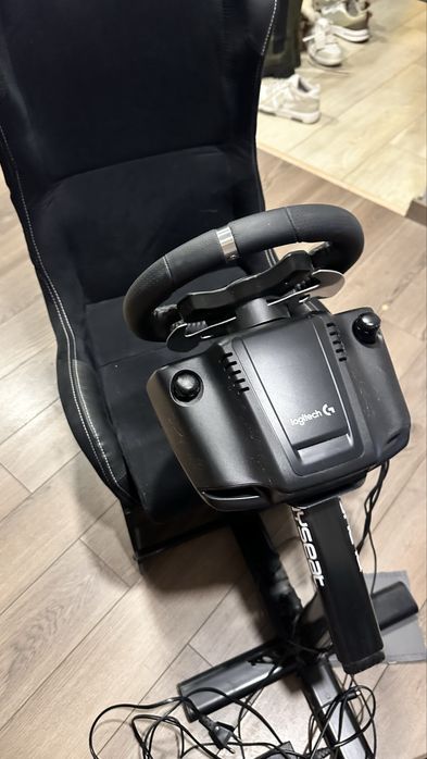 Volan Logitech G920 pentru Xbox + scaun Playset