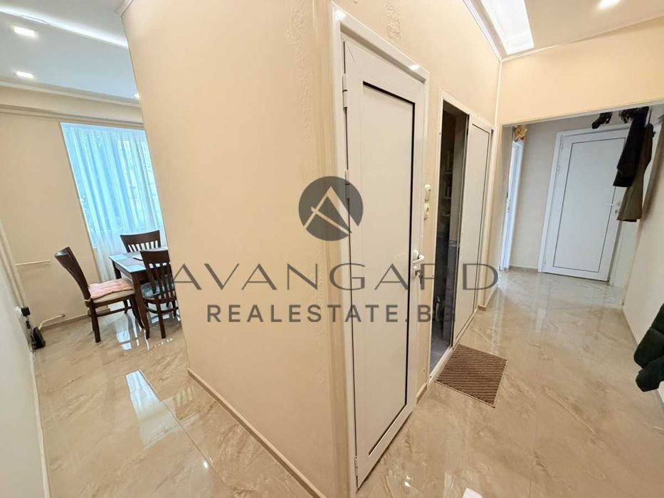 Продава се Двустаен апартамент в Пловдив, Кършияка - 64 кв.м за 1187 €/кв.м - Снимка #11
