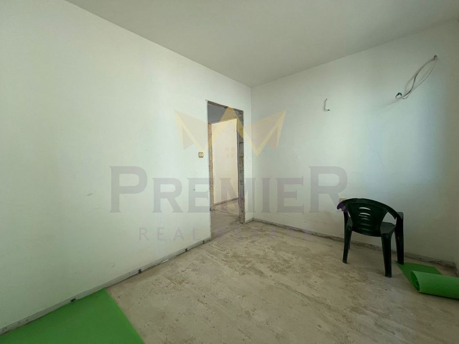 Продава се Тристаен апартамент в Свети Влас - 78 кв.м за 1475 €/кв.м - Снимка #1