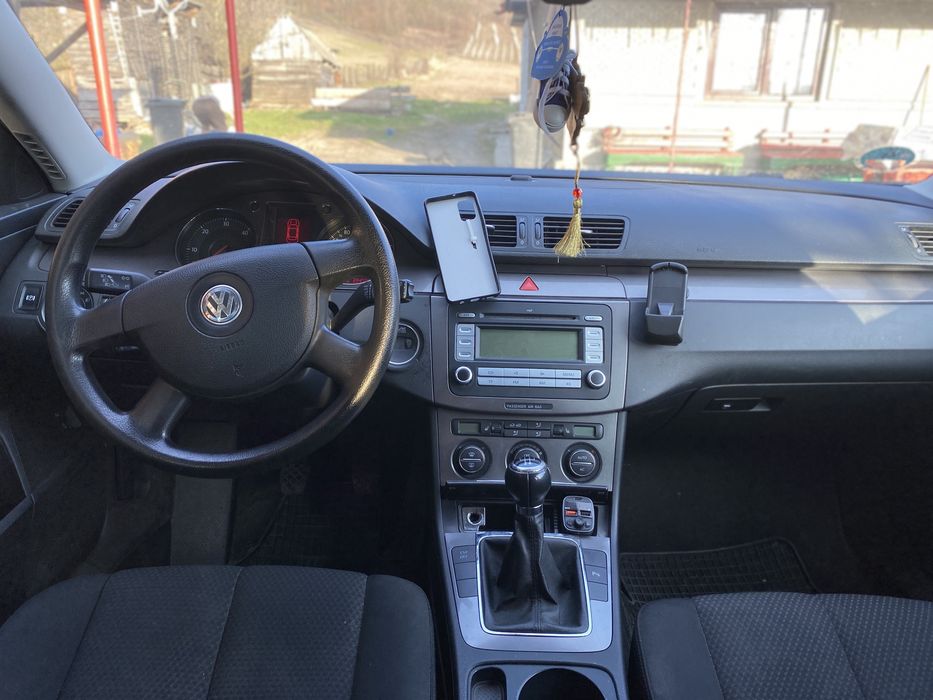 Vand sau sau schimb pasat b6 2500€