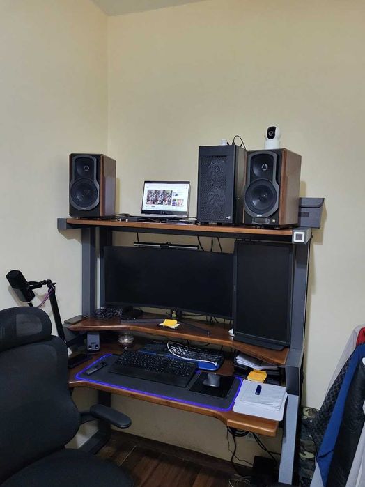 Компьютерный стол металл и дерево