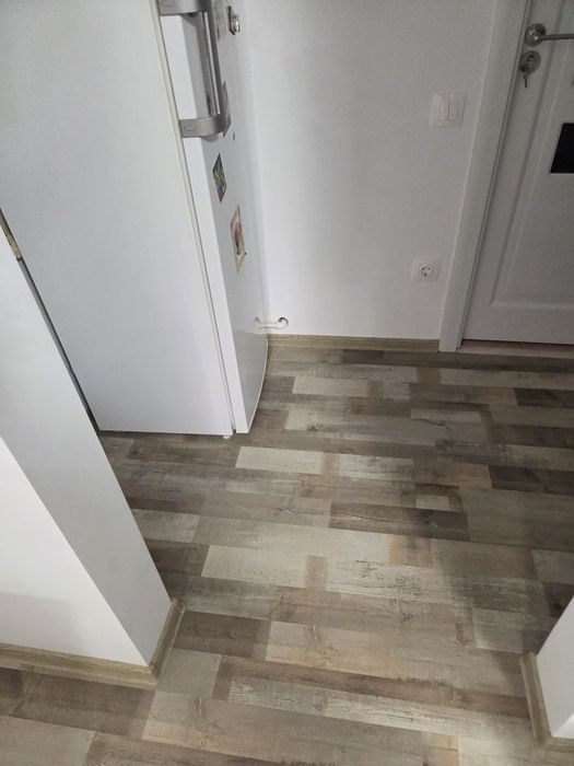 Inchiriez apartament