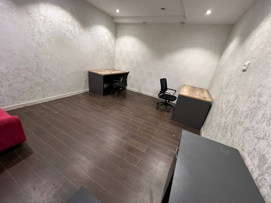 Аренда под офис 20м2, С Мебелью! 2 минут от метро Шахристан 250y.e