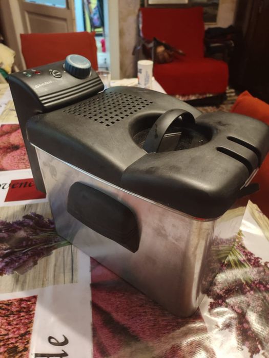Friteuza Steba Germany DF 180, 2000 W, Capacitate 3 litri,  utilizat.