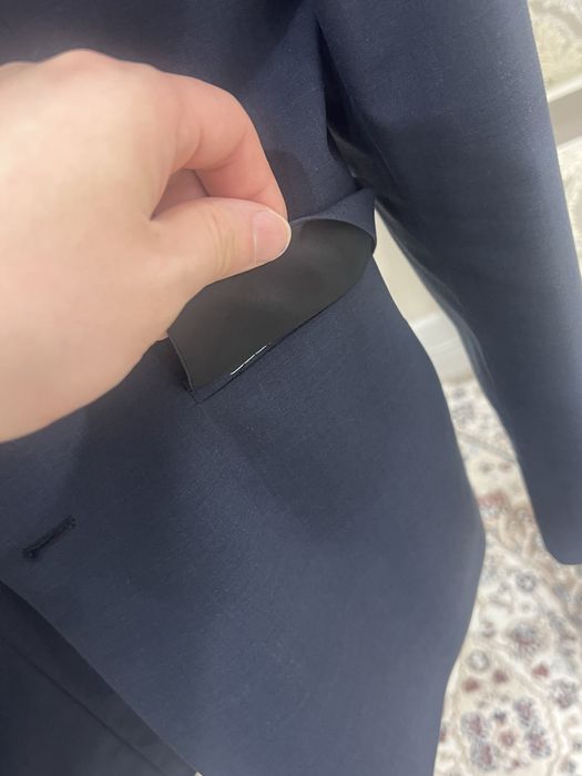 Продам новый костюм