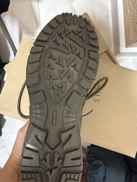 Продам военные кросовки