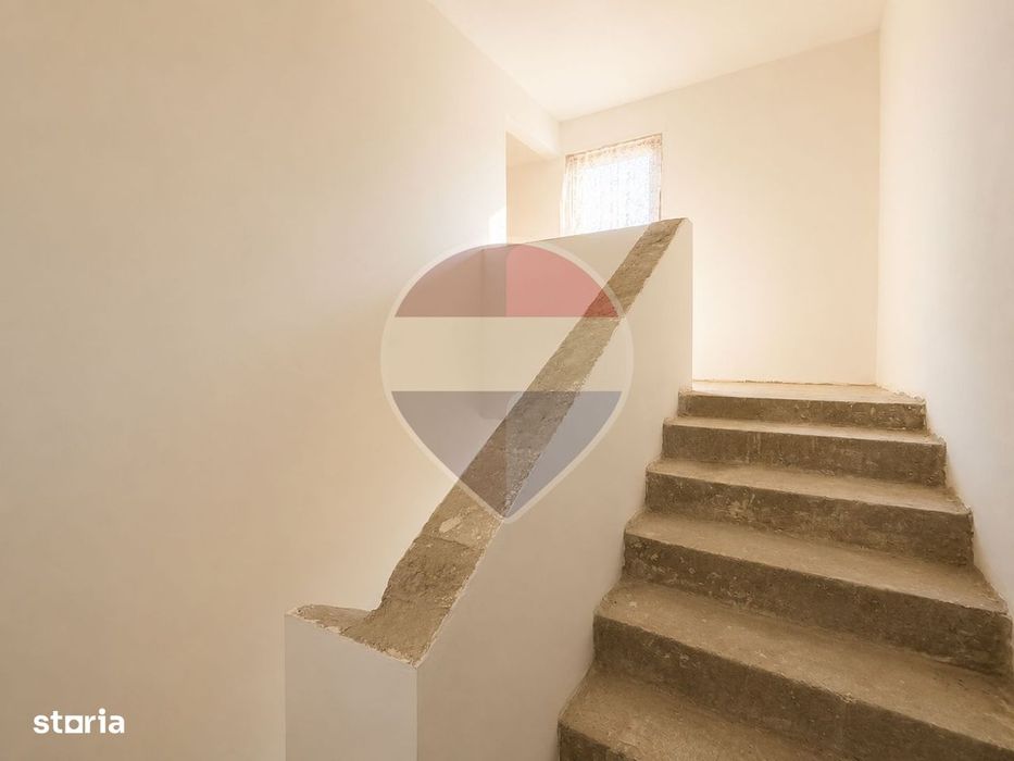Casa cu 6 camere de vânzare în Negri jud. Bacau / posibilitate duplex