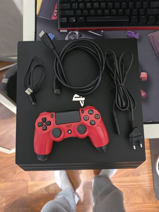 Ps4 pro 1tb + controller