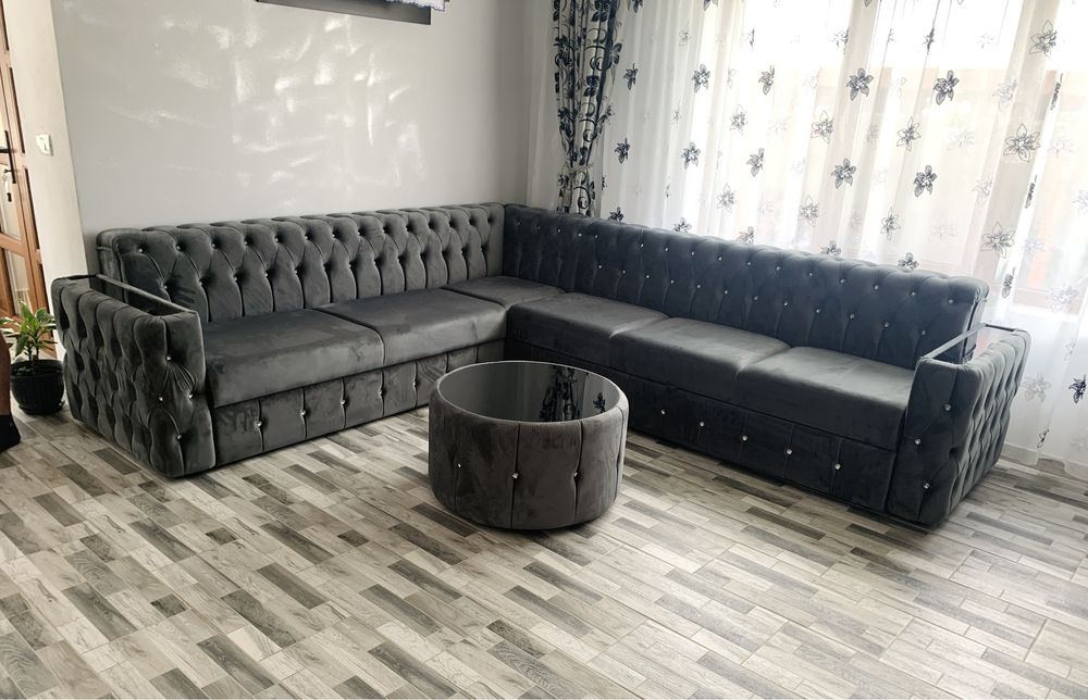 Canapea chesterfield