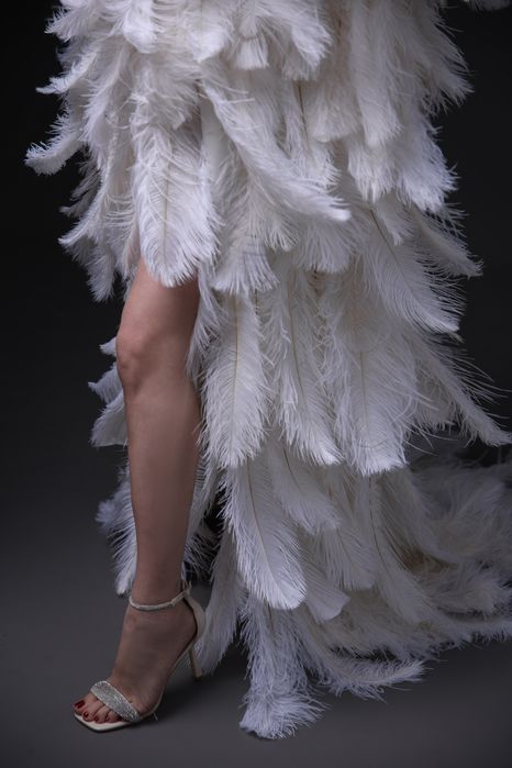 Накидка из страусинных перьев