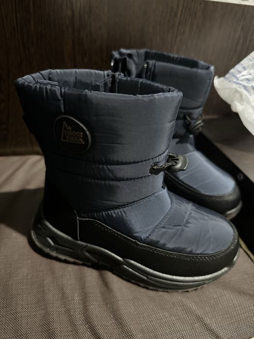 Продам дутыши на мальчика