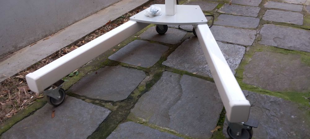 Подвижна стойка за рентгенов апарат (кугел)