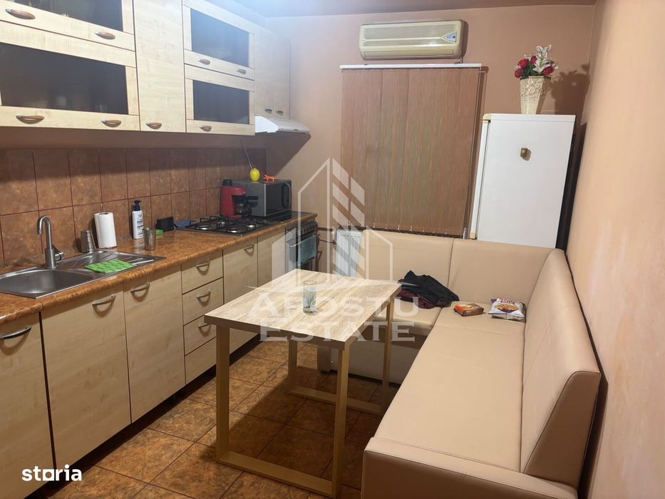 Apartament cu 2 camere de vanzare, etaj4/5, Zona Lipovei , Timisoara