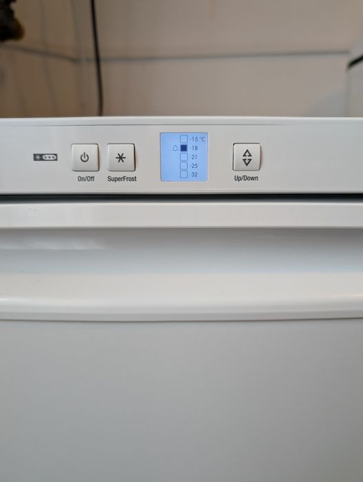 Congelator vertical  Liebherr cu 3 sertare