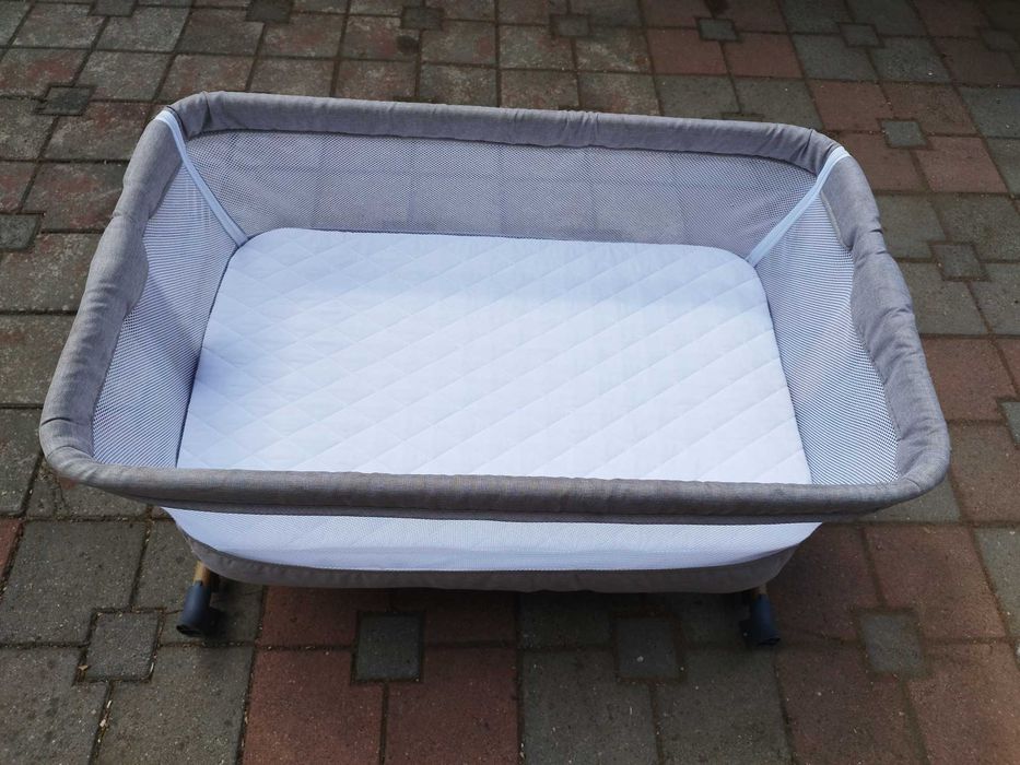 Patut Co-Sleeper si Balansoar Bebe, reglabil pe inaltime, functie anti-reflux - Gri/Bej