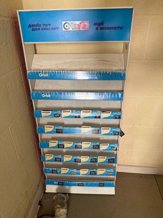 Полка для жвачек