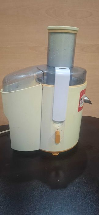 Продавам сокоизтисквачка PHILIPS