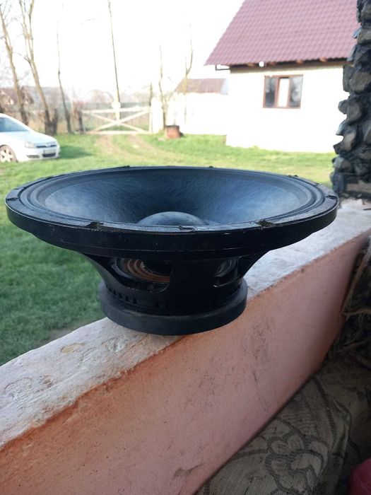 Boxa cu difuzor 18sound 15W700