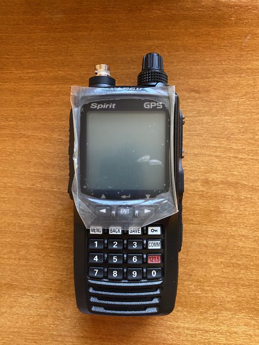 Aвиационна радиостанция VHF YAESU FTA-750L