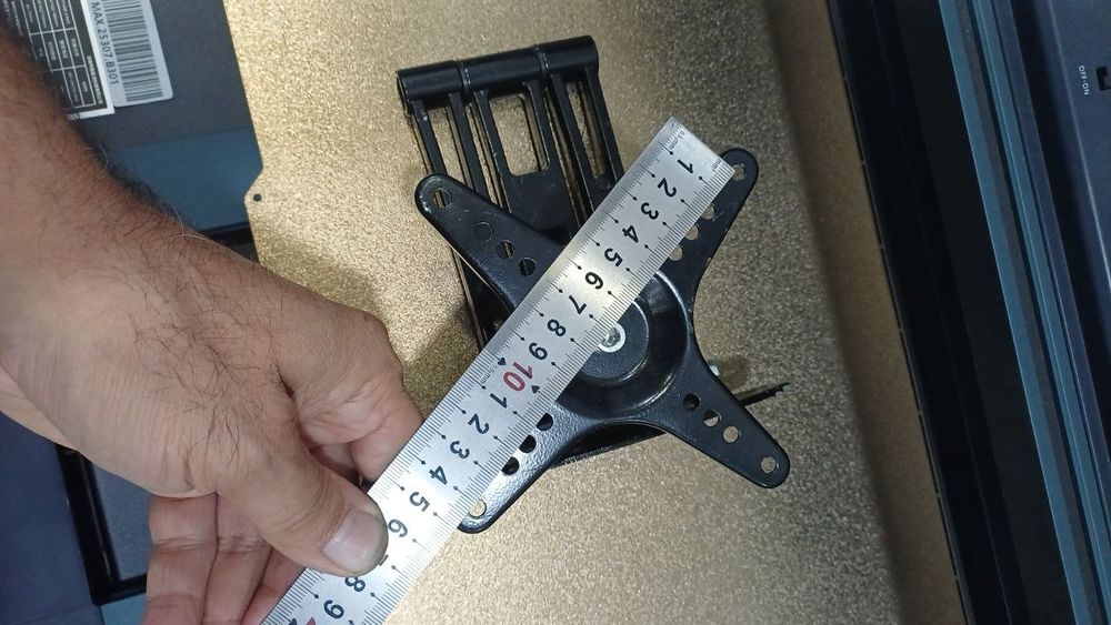 Кронштейн для монитора