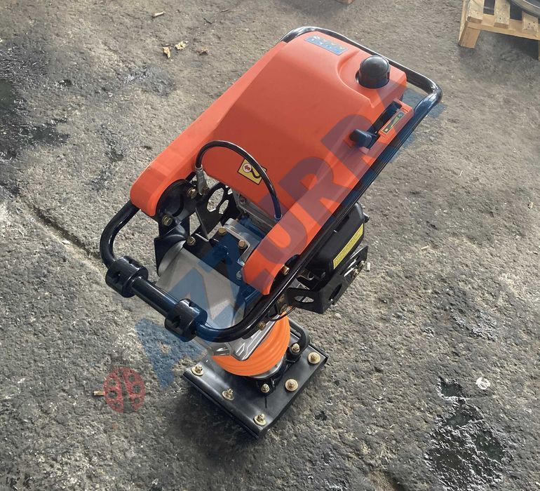 MAI COMPACTOR Italia motor Honda