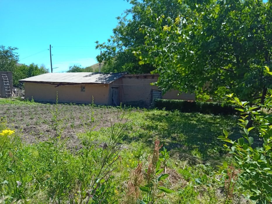 Уй шошилинч сотилади