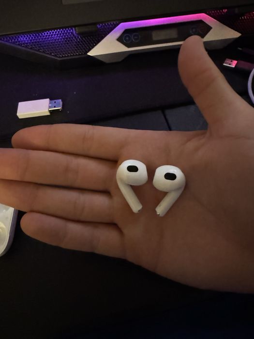 Продам AirPods 3 полный комплект