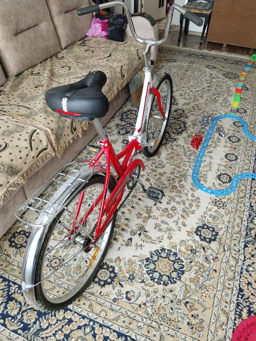 Велосипед красный