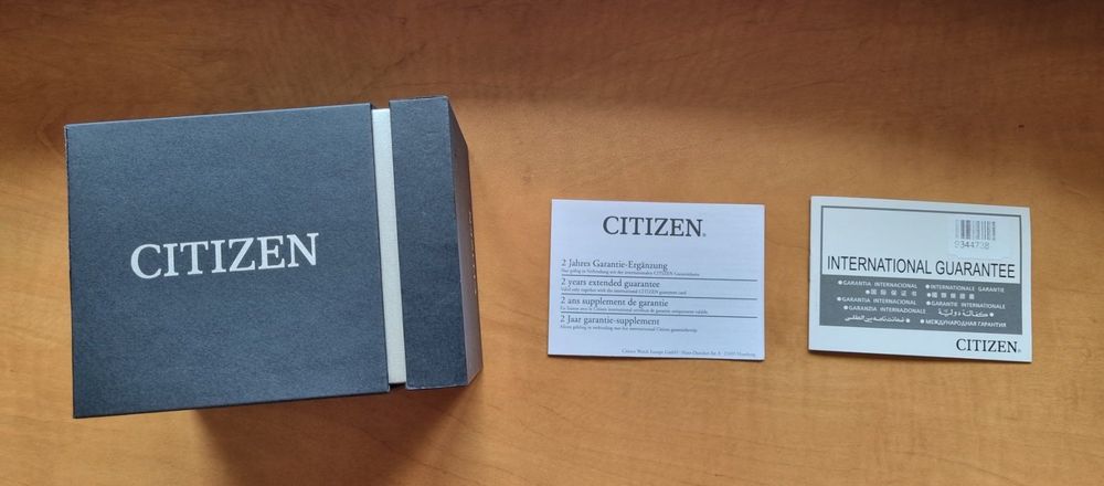 Мъжки часовник Citizen елегантен, сребрист корпус, син циферблат, отлично състояние